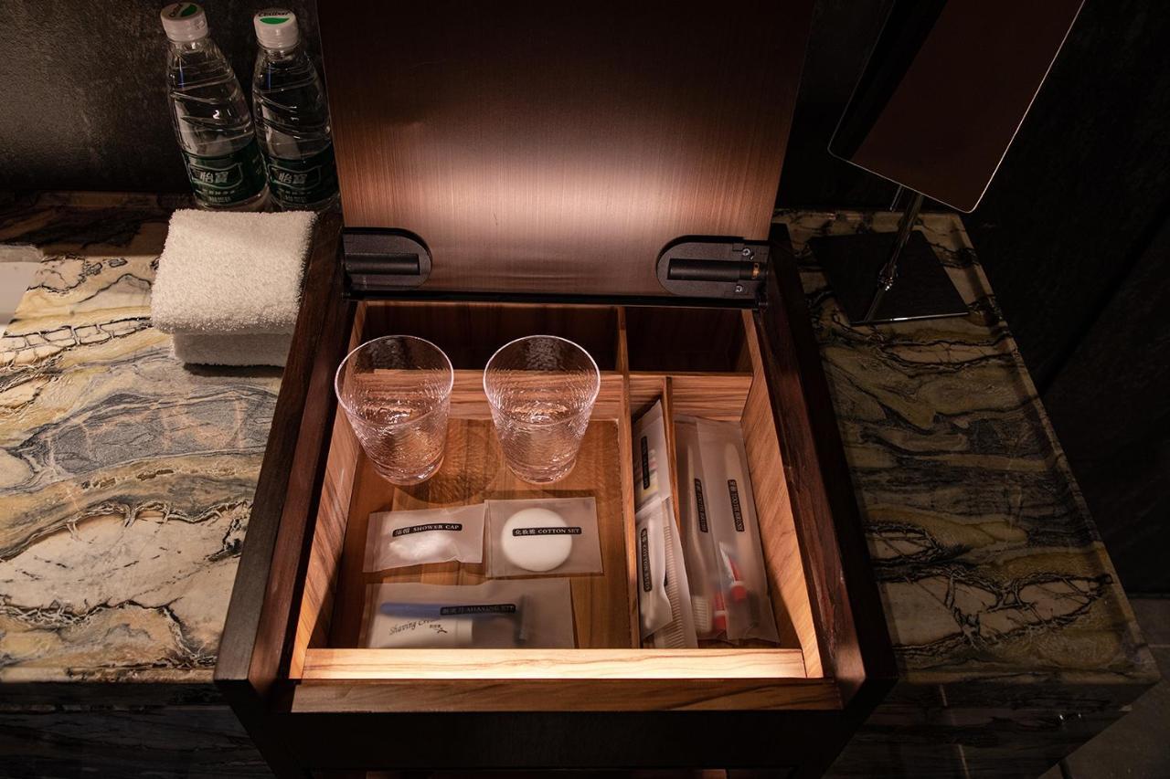 Отель Mumian Beijing Daxing International Airport, Part Of Hyatt Экстерьер фото A drawer with a built-in light